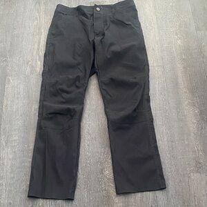 Kuhl men’s cargo hiking pants. Size 34x32
